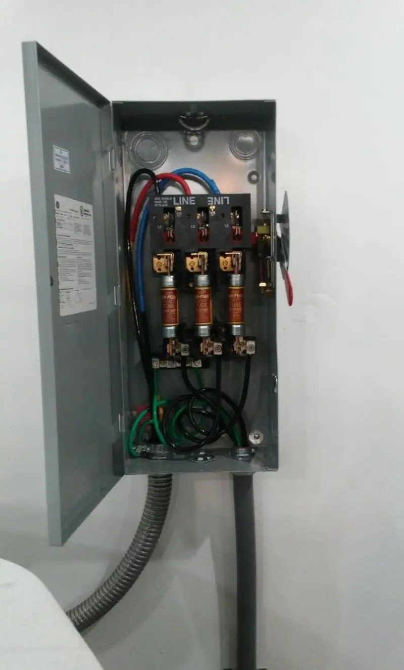 Three-phase disconnect switch installed for Electrical Wiring & Rewiring in Fort Smith